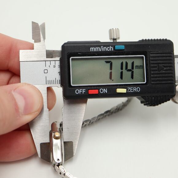 Vintage Tozai Japan Silver Tone Womens 18mm White Oval Watch w New Battery - Picture 3 of 11